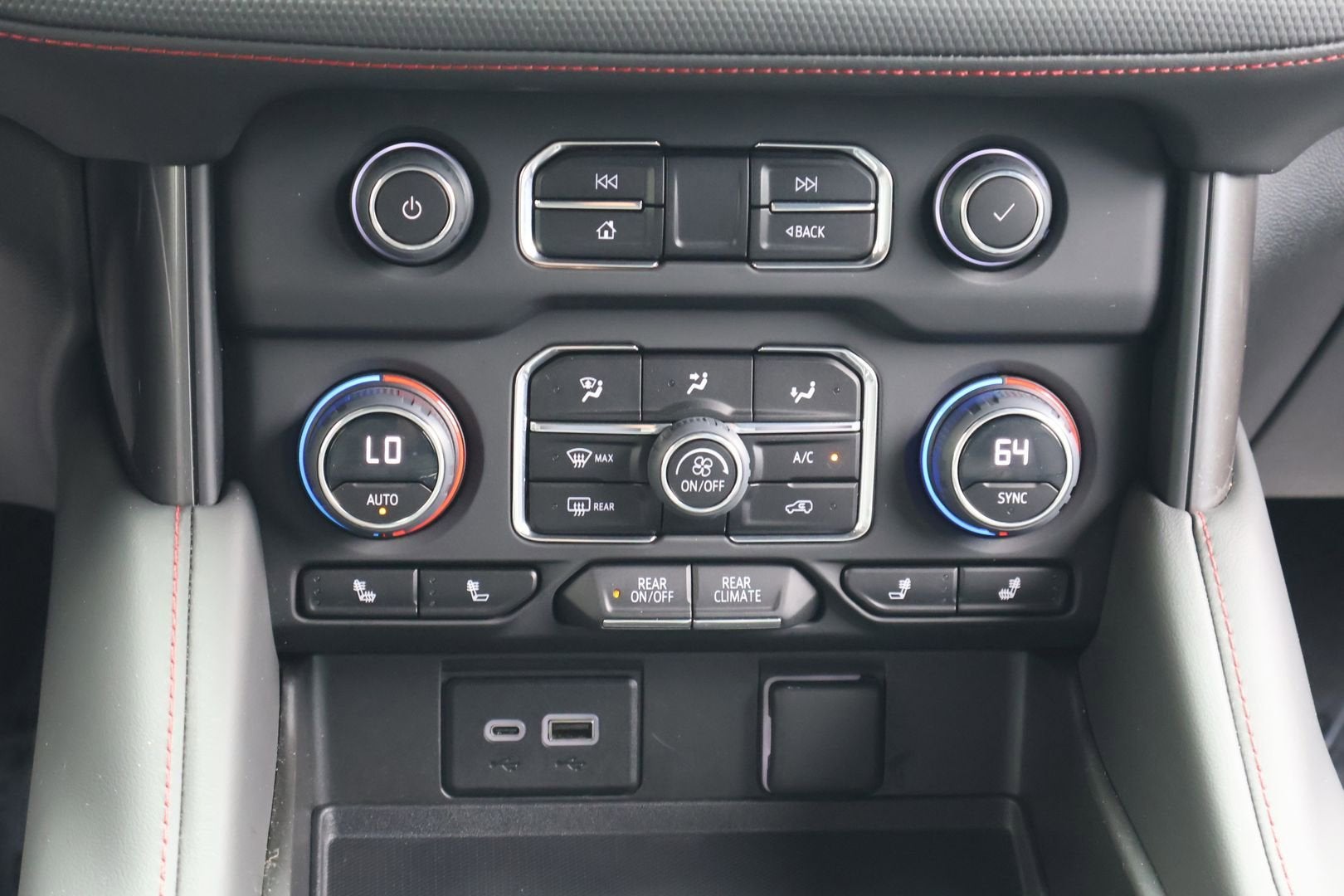 2023 Chevrolet Suburban RST