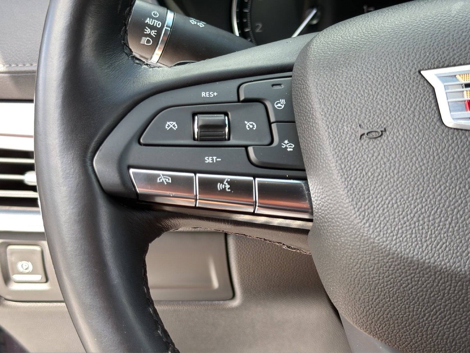 2023 Cadillac XT4 FWD Luxury