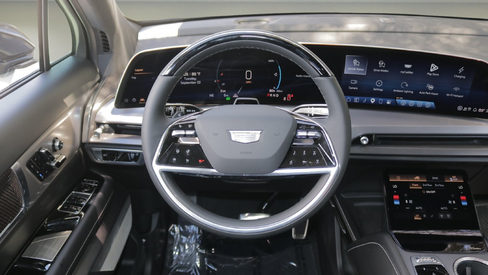 2027 Cadillac VISTIQ Luxury