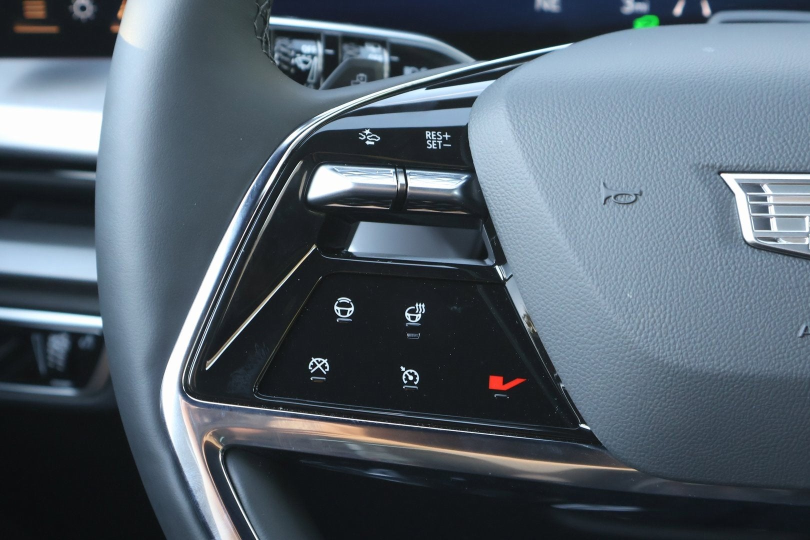 2026 Cadillac VISTIQ Luxury