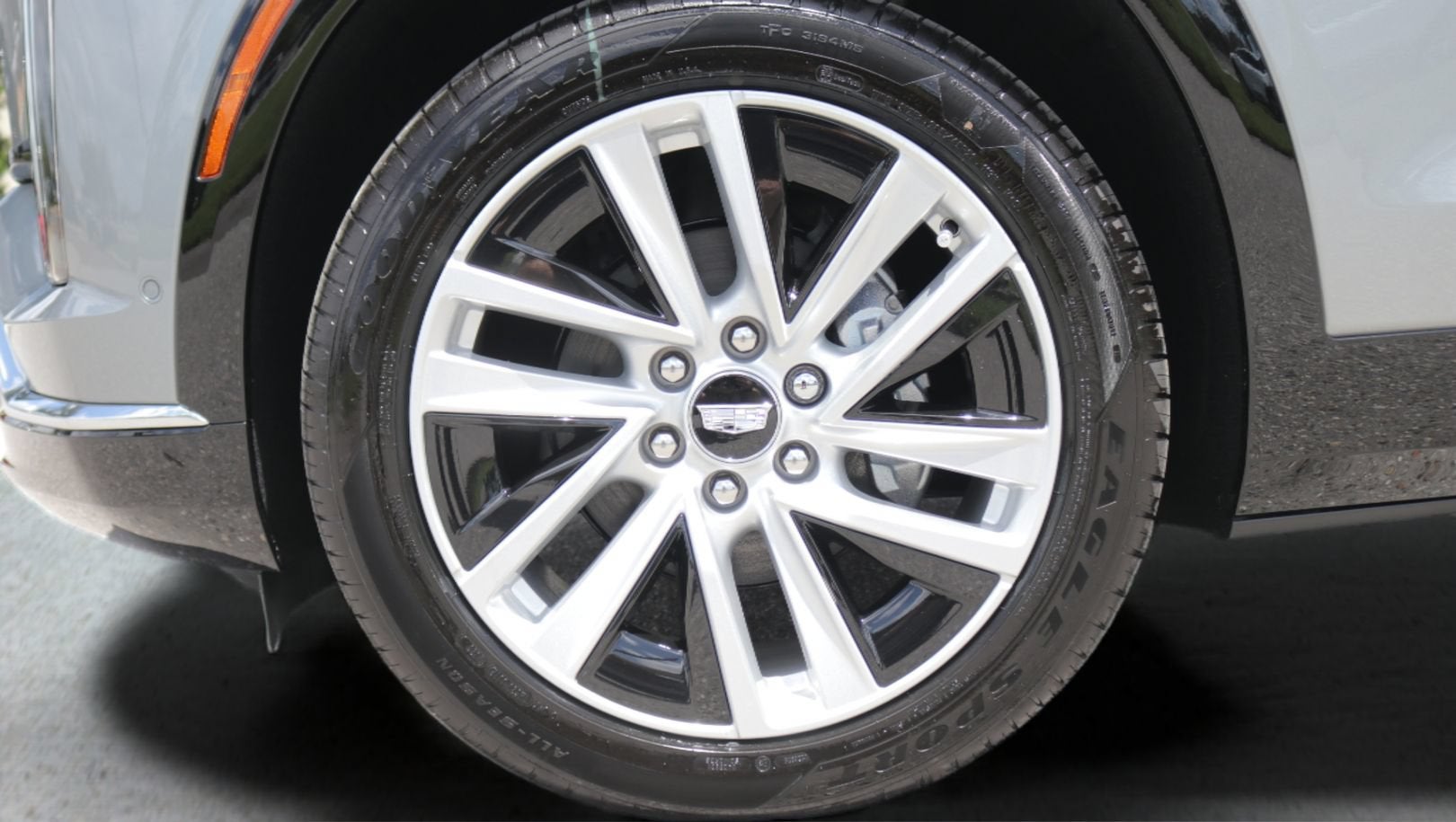 2027 Cadillac VISTIQ Luxury