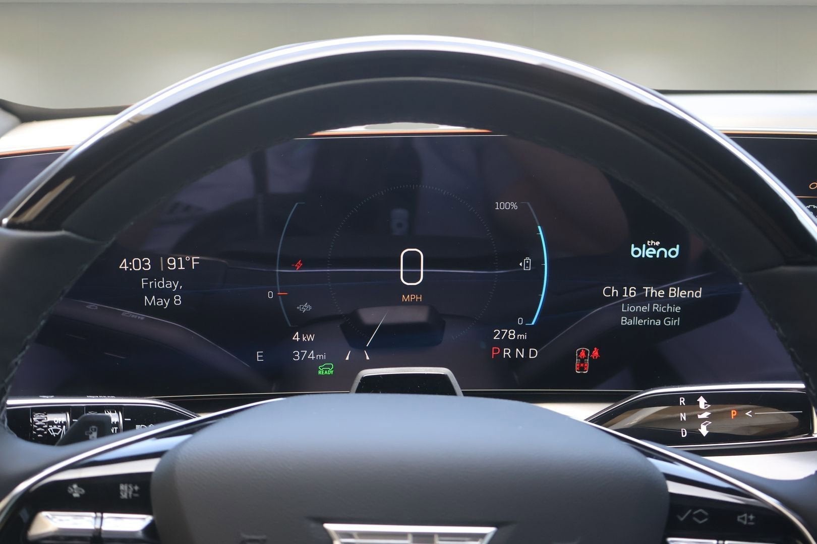 2026 Cadillac VISTIQ Luxury