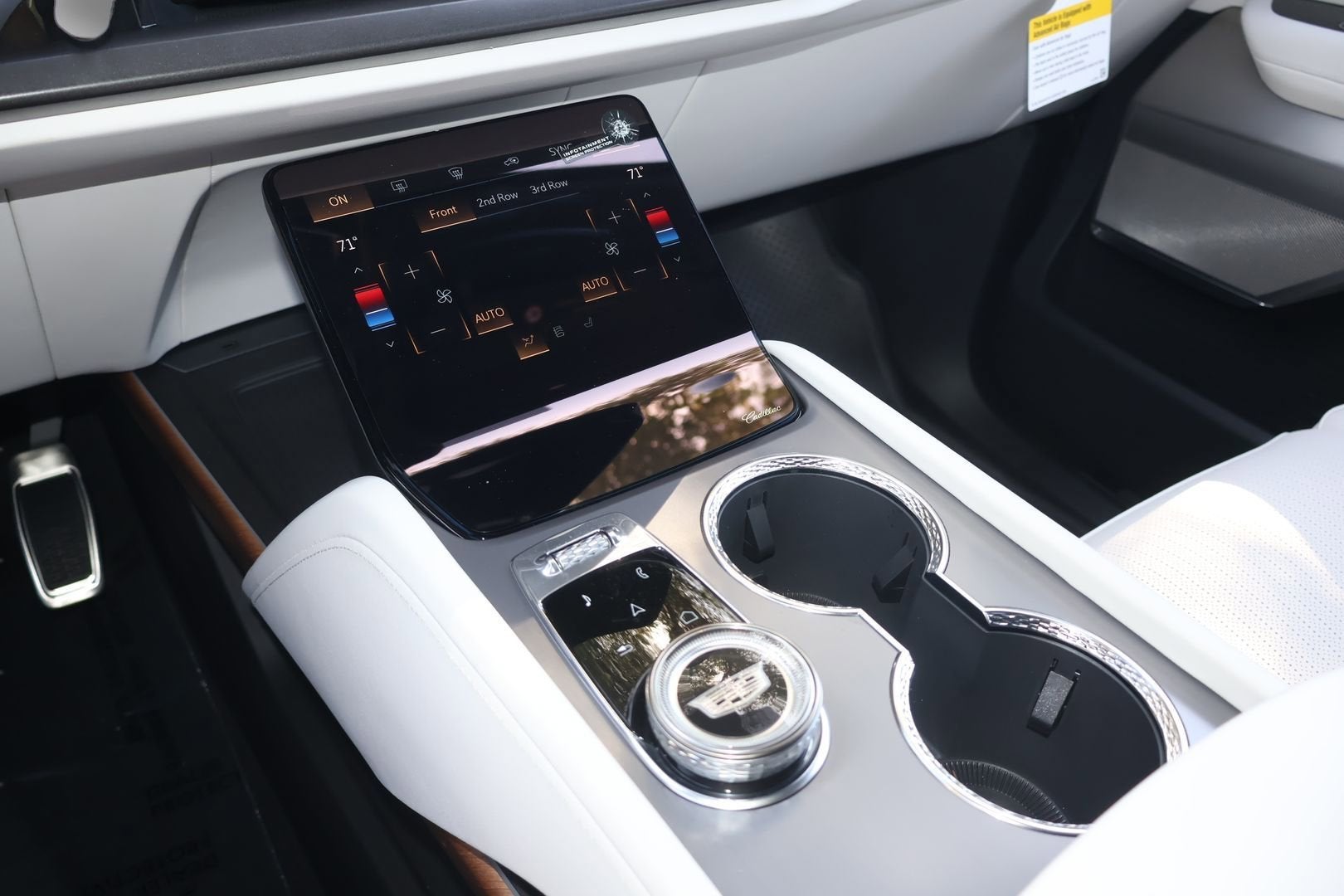 2026 Cadillac VISTIQ Luxury