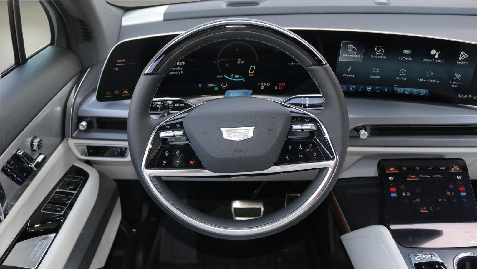 2026 Cadillac VISTIQ Luxury