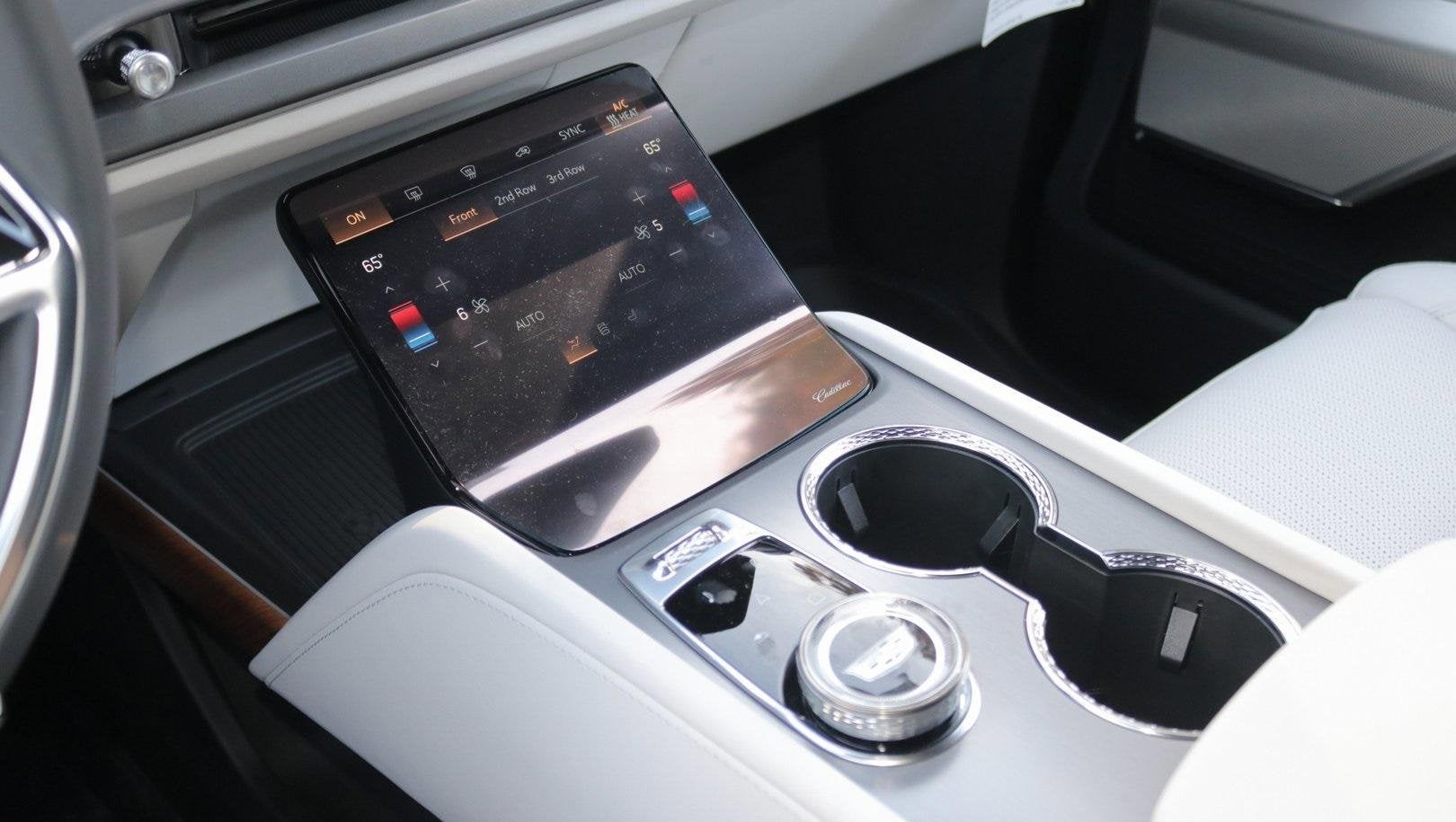 2026 Cadillac VISTIQ Luxury