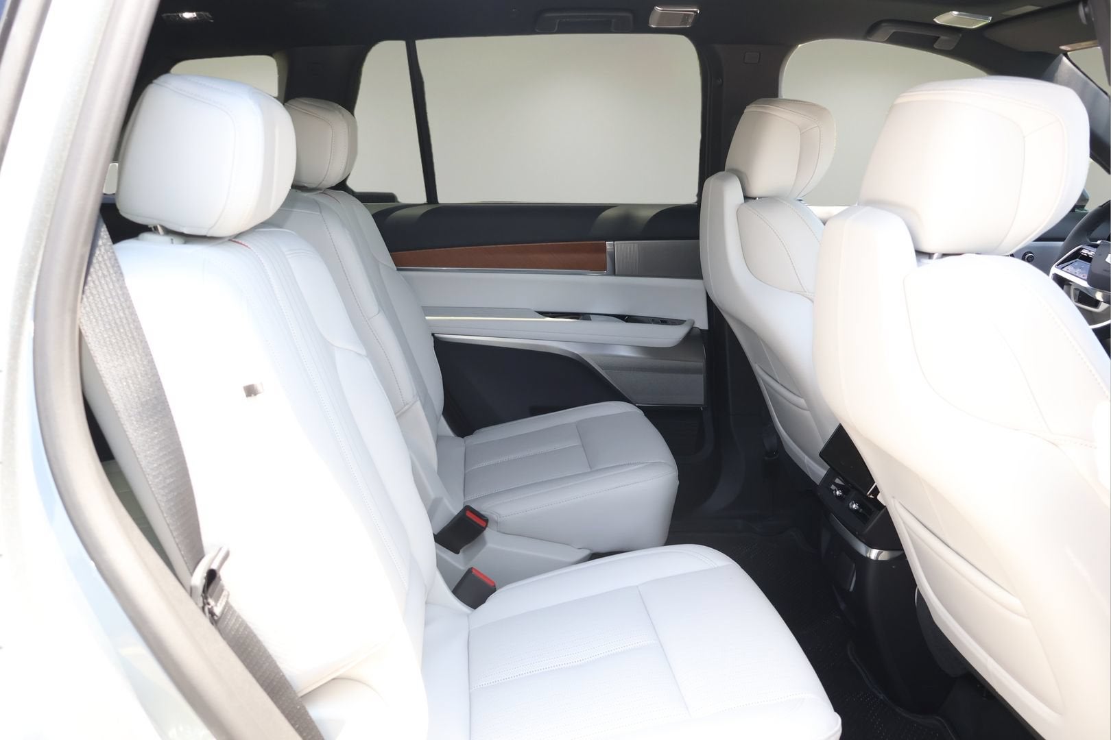 2027 Cadillac VISTIQ Luxury