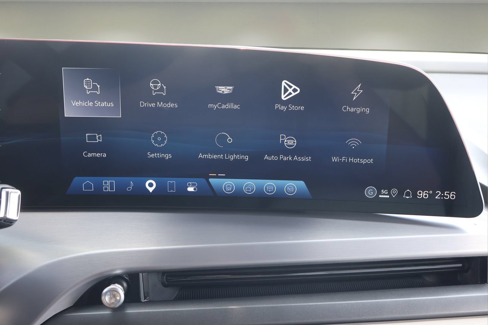 2027 Cadillac VISTIQ Luxury