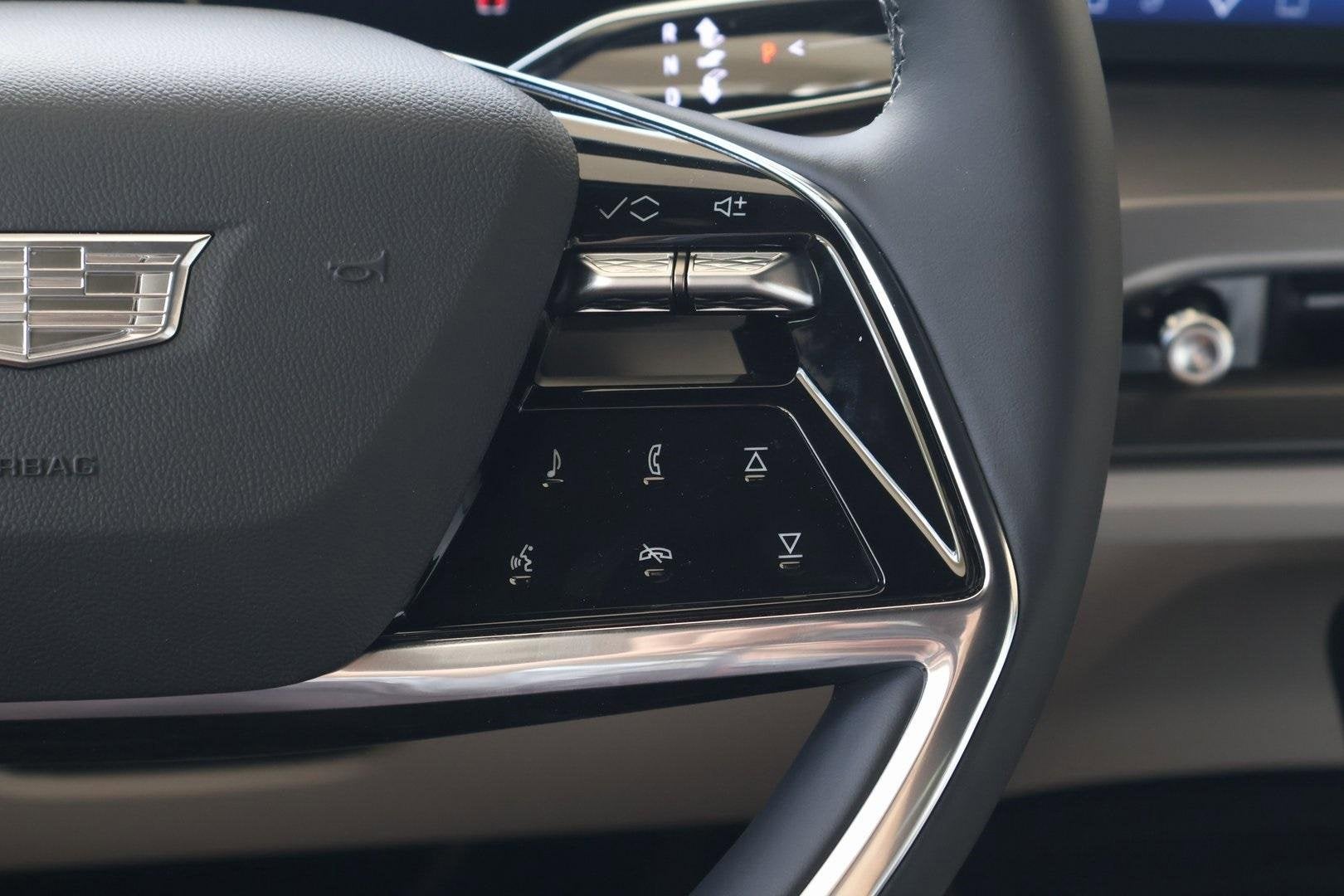 2026 Cadillac VISTIQ Luxury