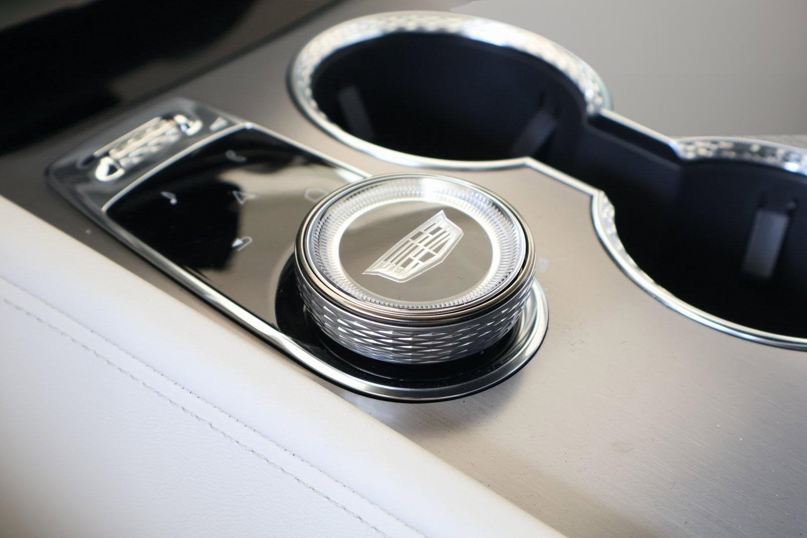 2026 Cadillac VISTIQ Luxury