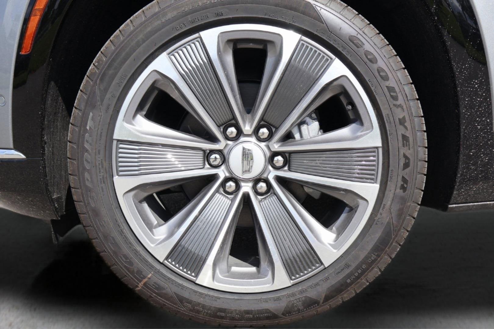 2026 Cadillac VISTIQ Luxury