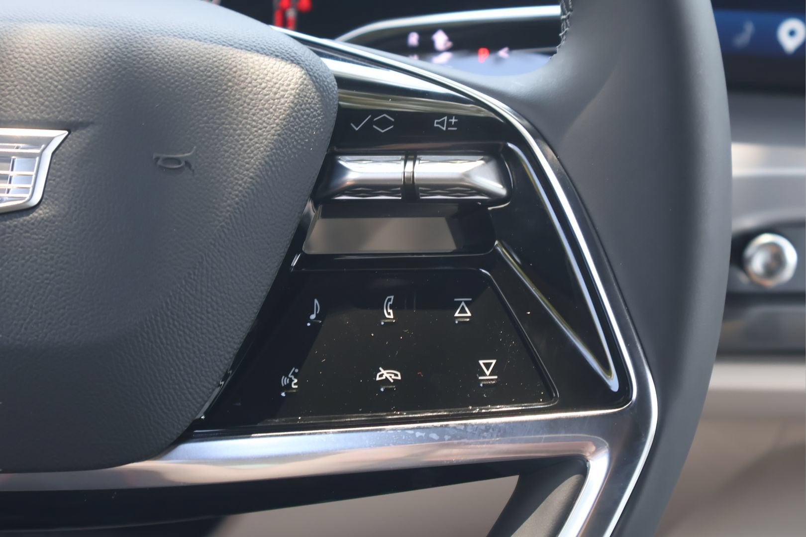 2027 Cadillac VISTIQ Sport