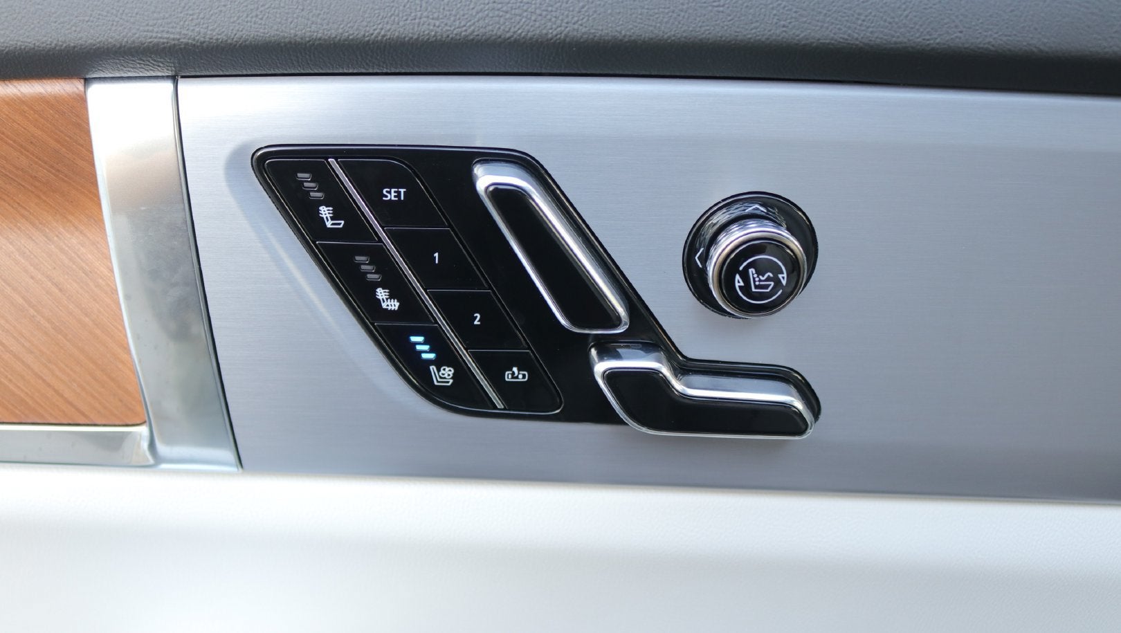 2027 Cadillac VISTIQ Sport