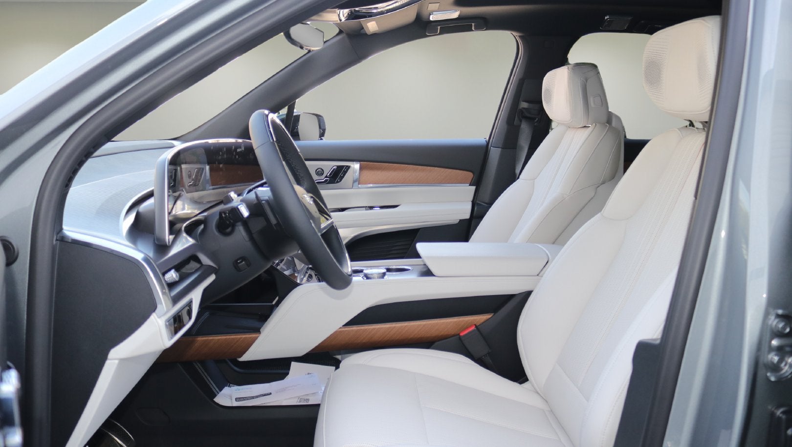 2027 Cadillac VISTIQ Sport