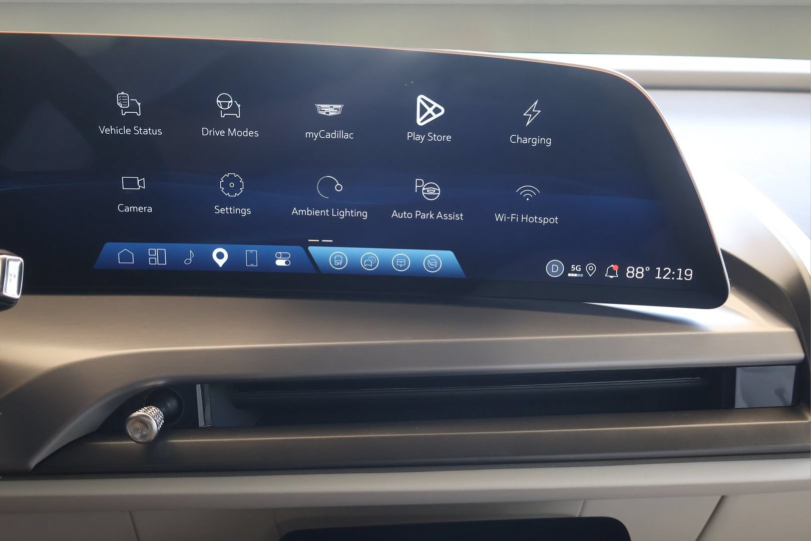 2027 Cadillac VISTIQ Sport