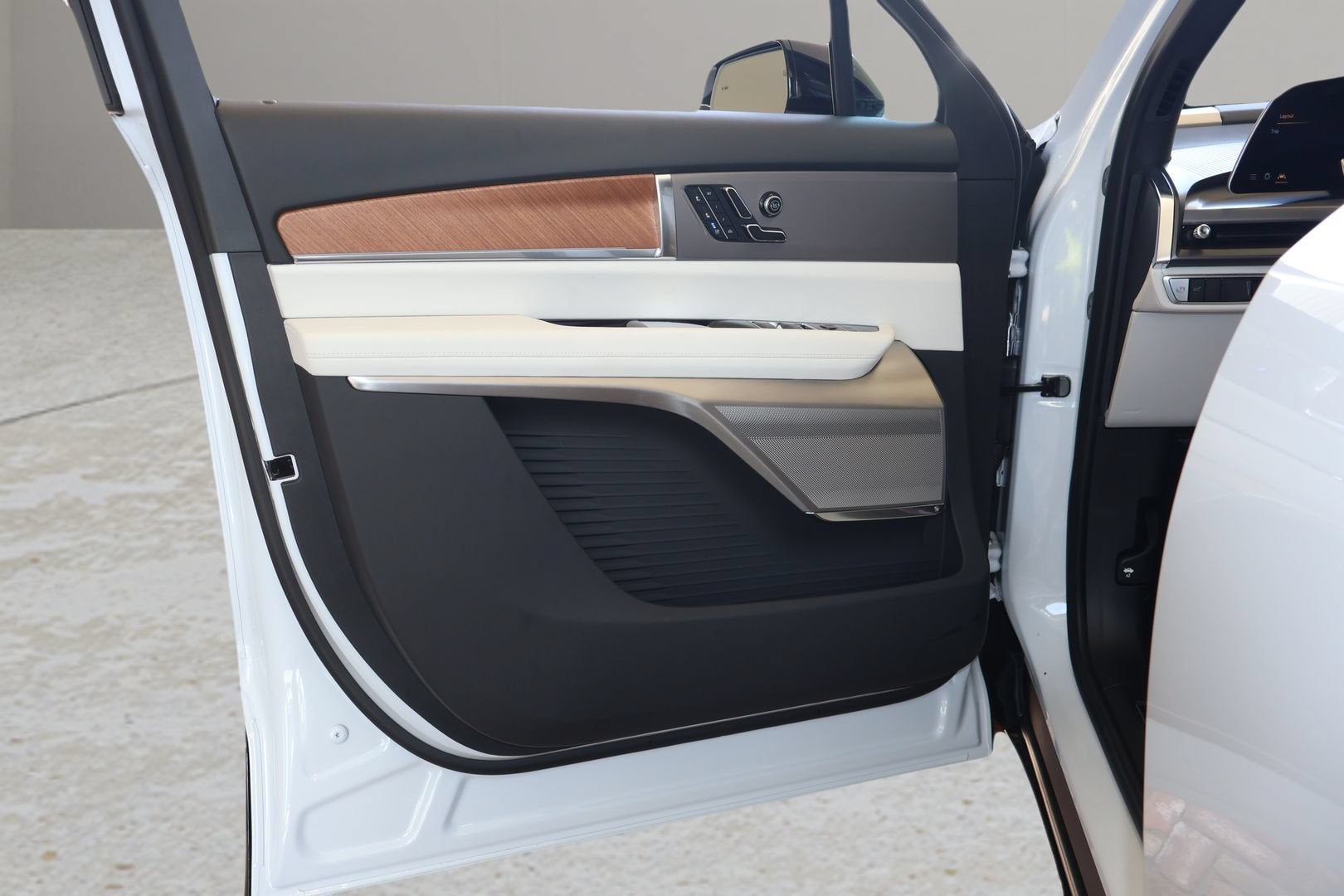 2027 Cadillac VISTIQ Sport