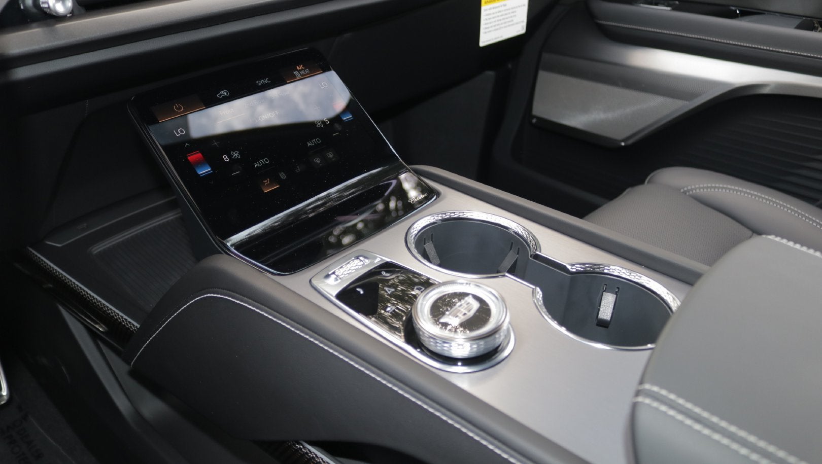 2027 Cadillac VISTIQ Sport