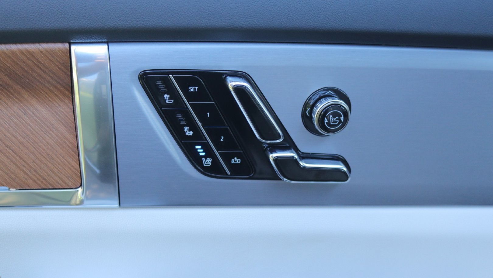 2027 Cadillac VISTIQ Sport
