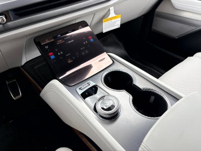 2027 Cadillac VISTIQ Sport