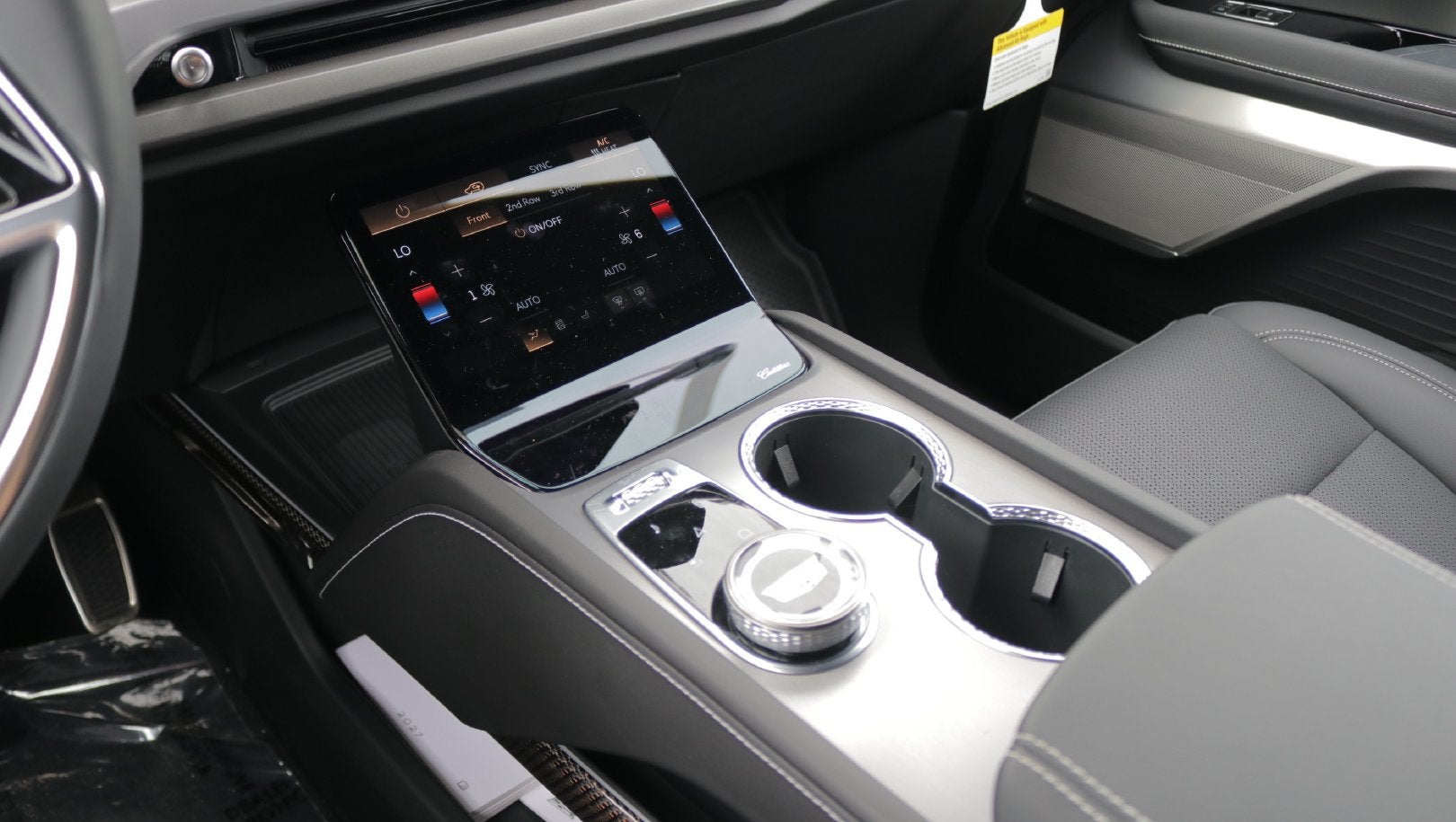 2027 Cadillac VISTIQ Sport