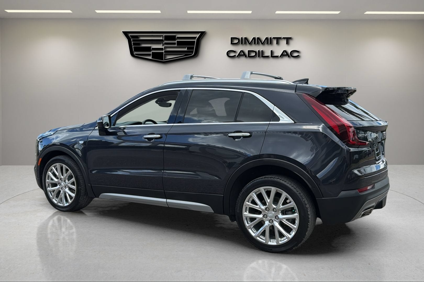 2023 Cadillac XT4 FWD Premium Luxury