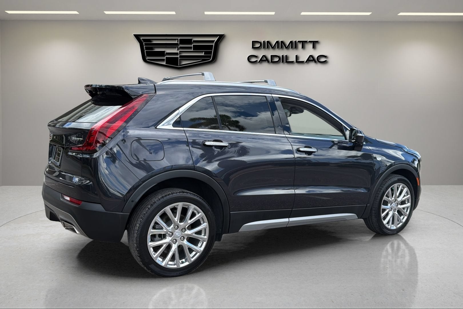 2023 Cadillac XT4 FWD Premium Luxury