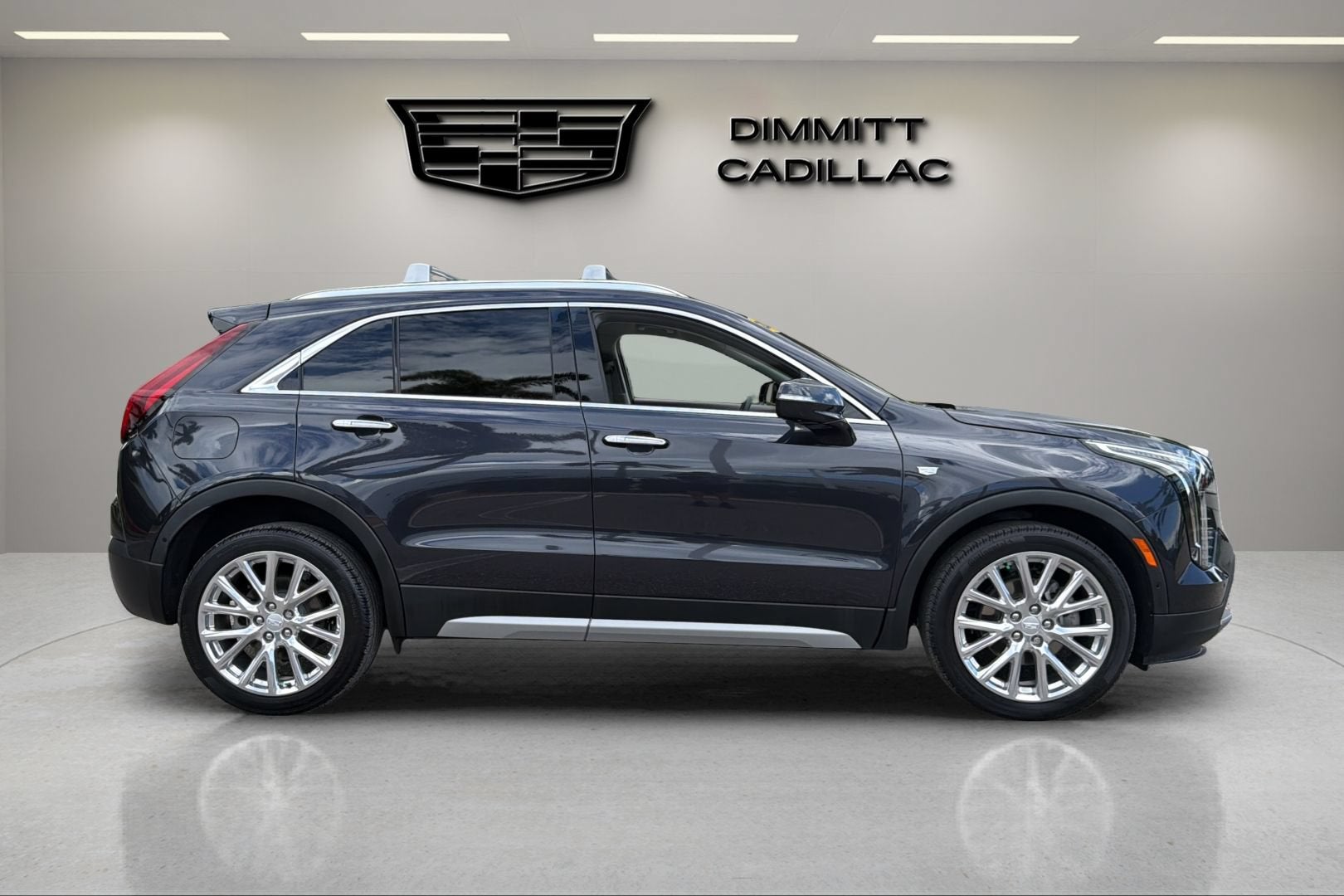 2023 Cadillac XT4 FWD Premium Luxury
