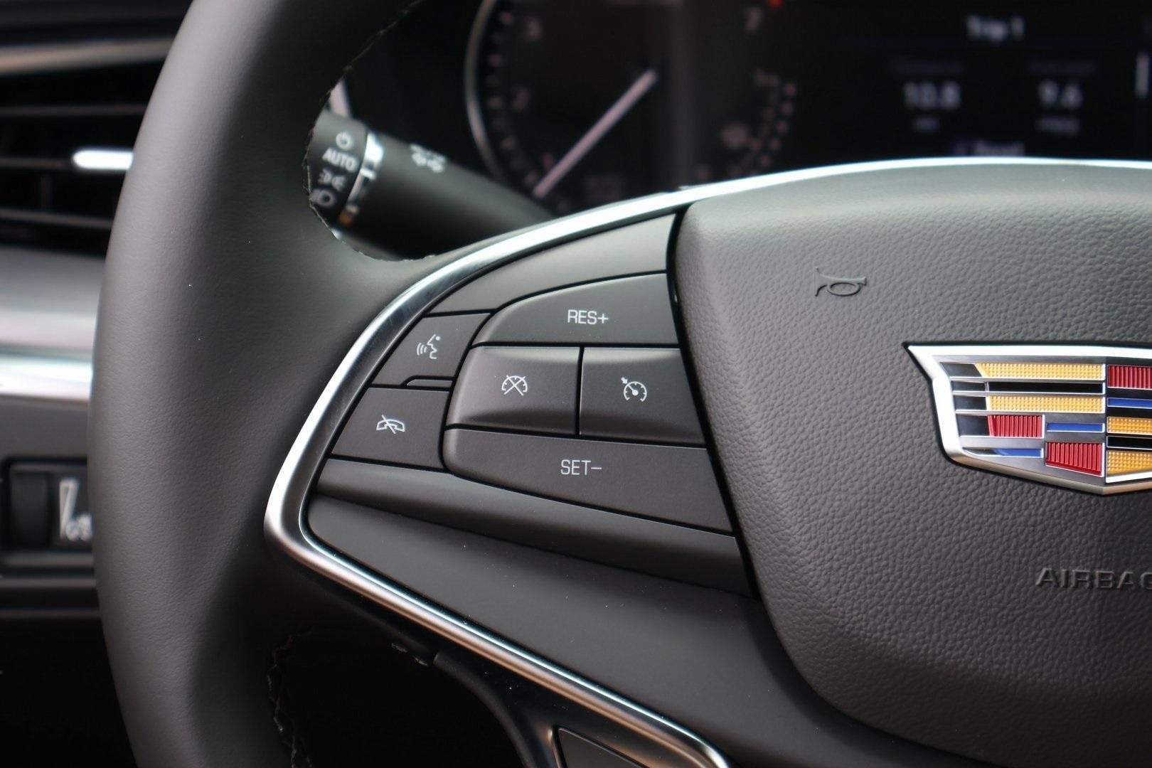 2026 Cadillac XT5 Luxury