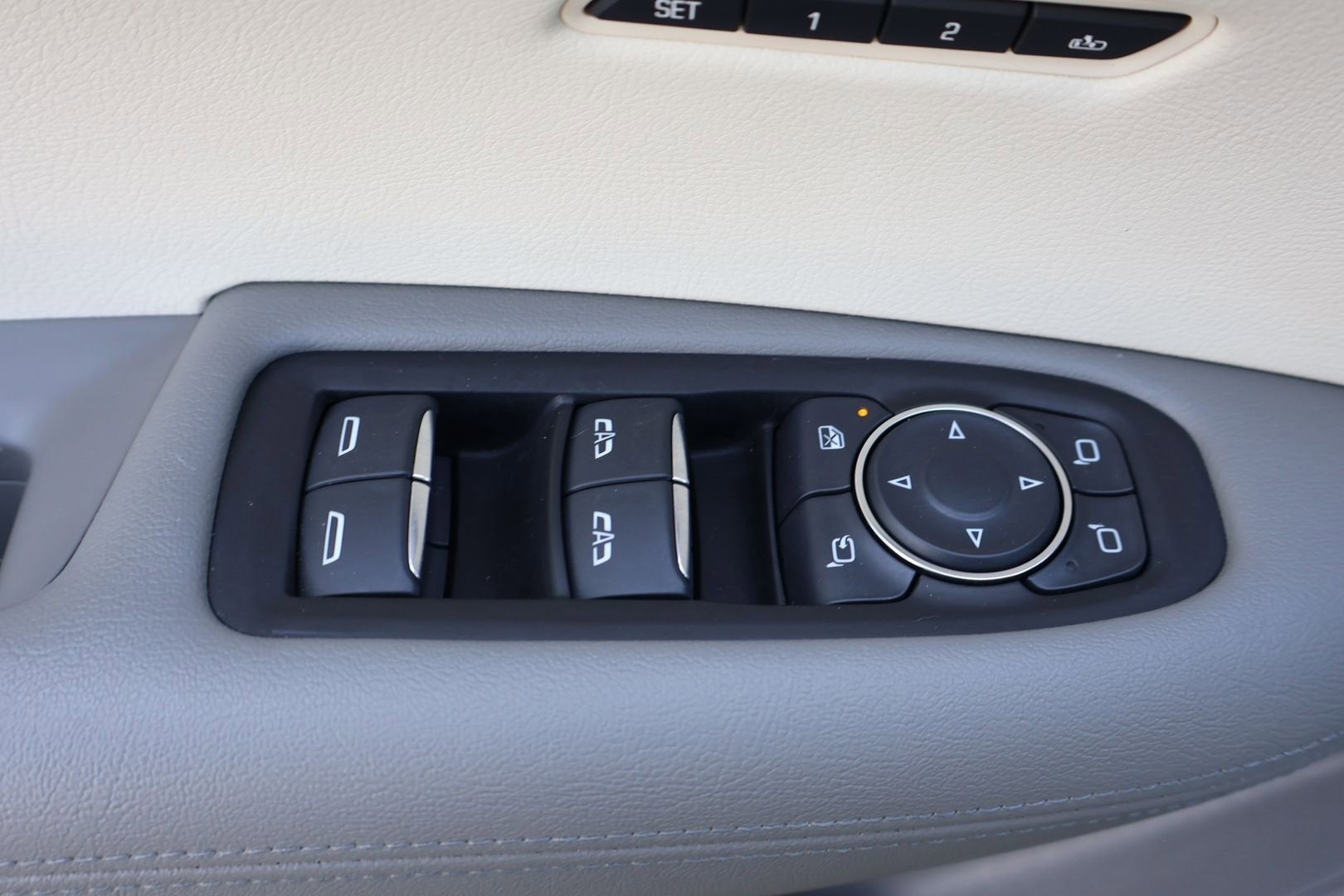 2017 Cadillac XT5 Luxury FWD