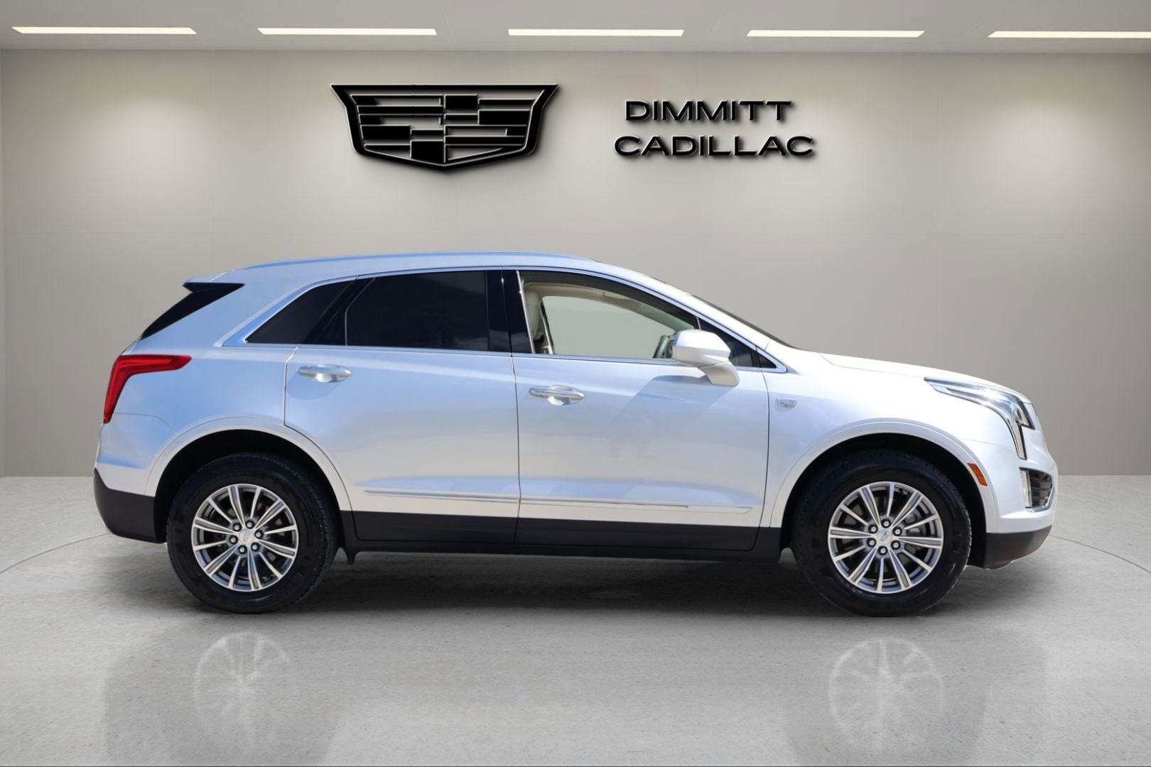 2017 Cadillac XT5 Luxury FWD