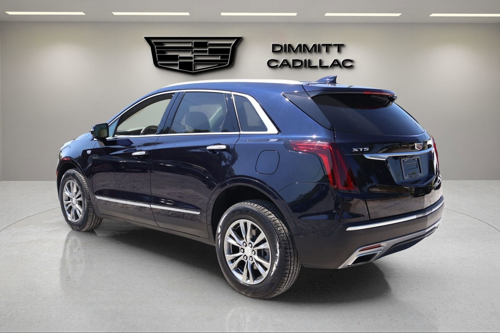 2021 Cadillac XT5 FWD Premium Luxury