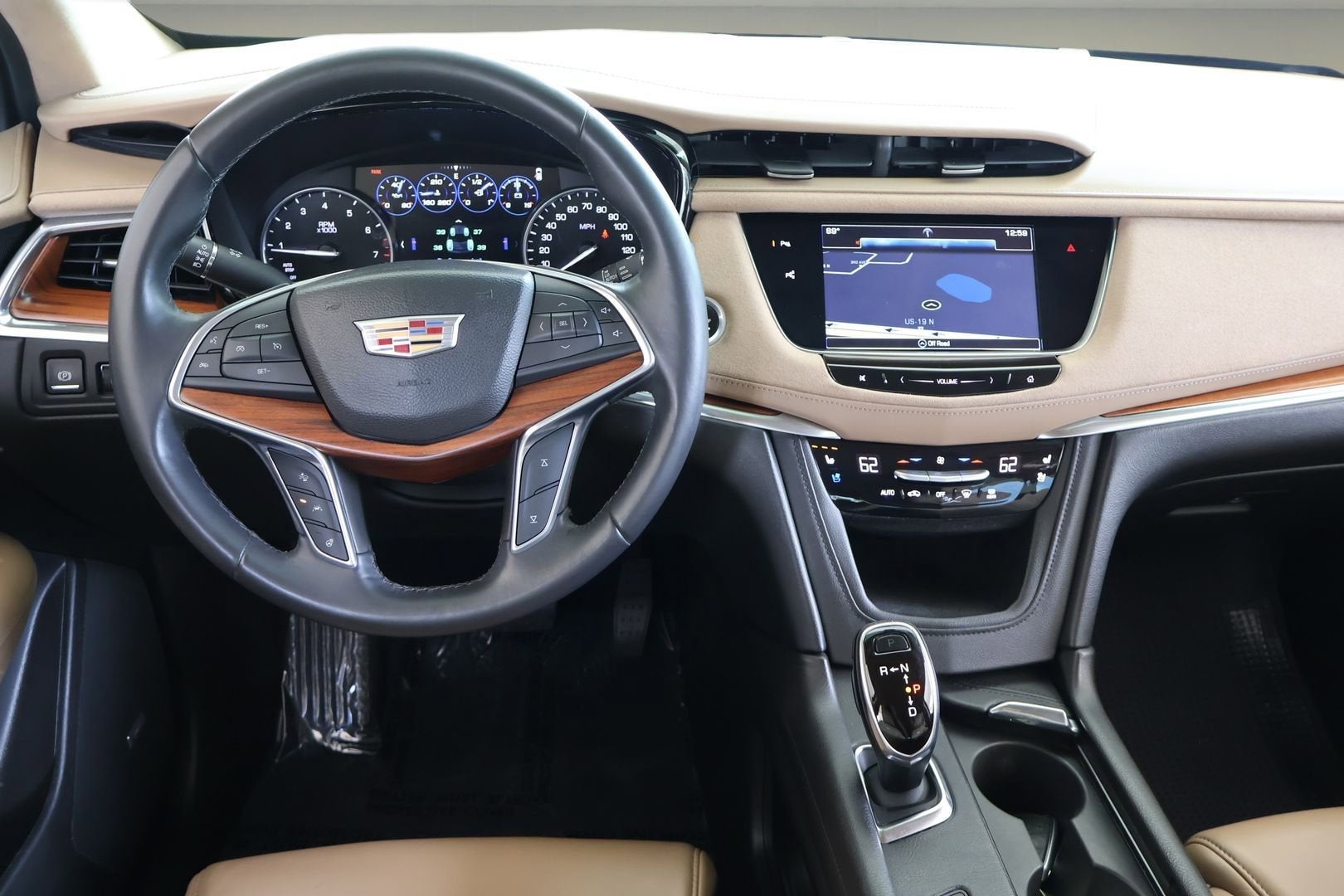 2017 Cadillac XT5 Platinum AWD