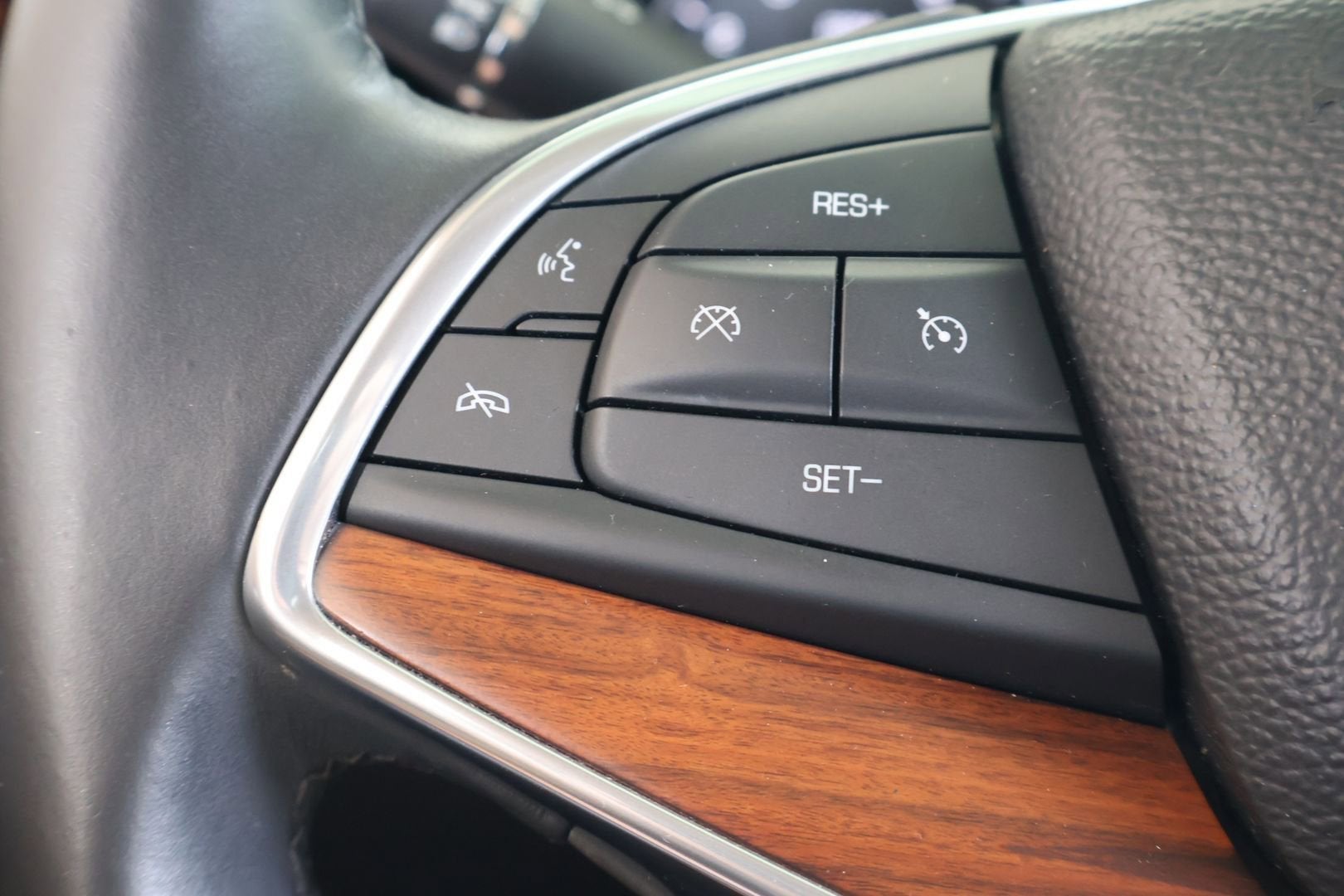 2017 Cadillac XT5 Platinum AWD