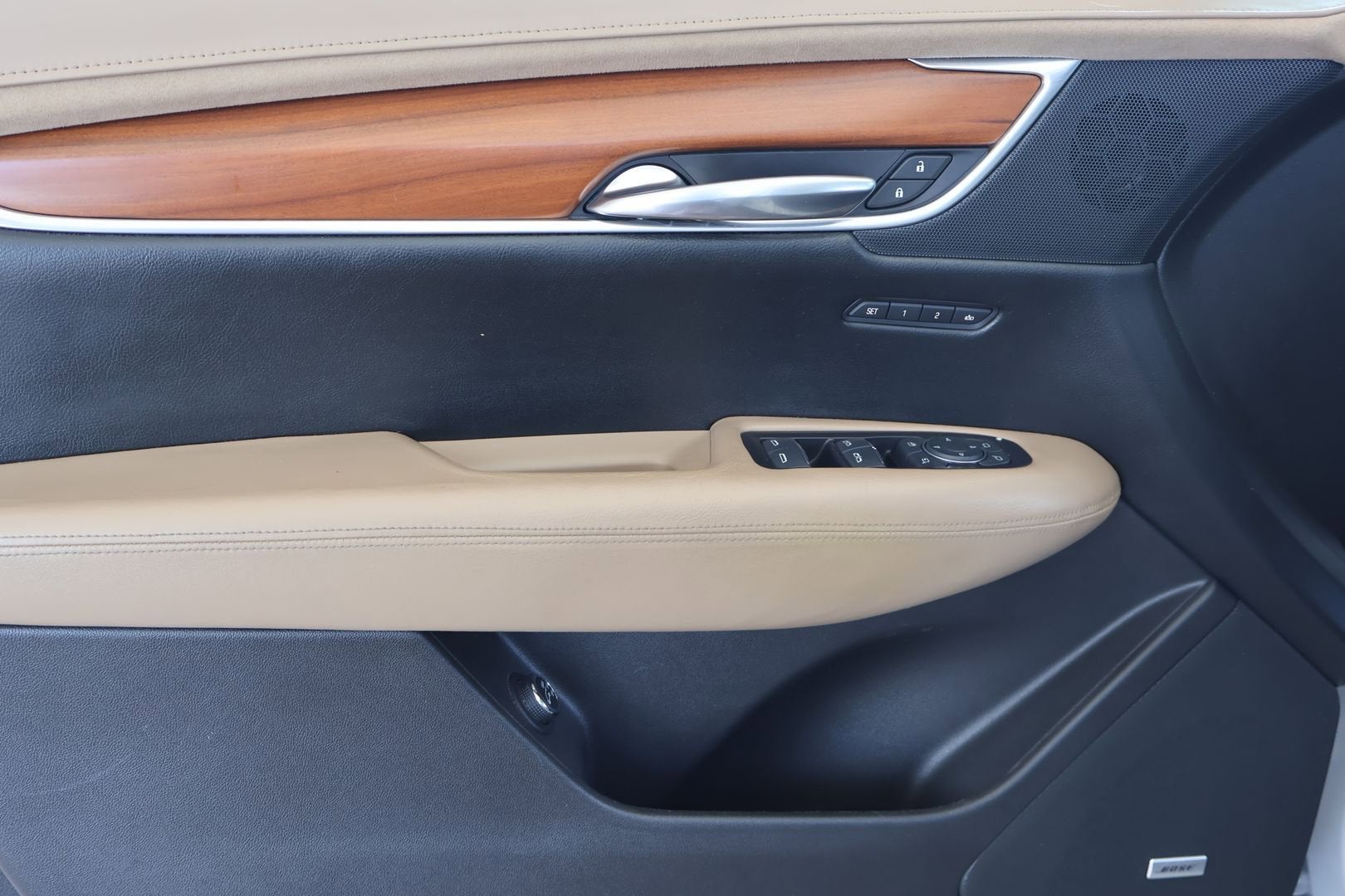 2017 Cadillac XT5 Platinum AWD