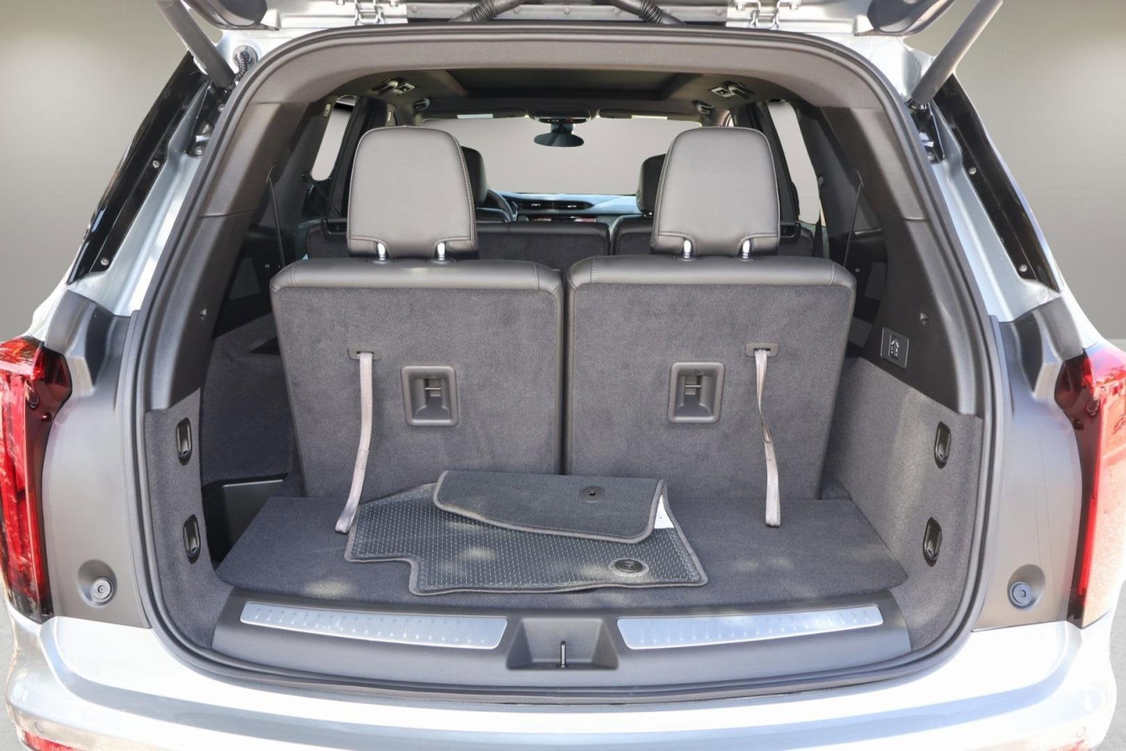 2025 Cadillac XT6 Luxury