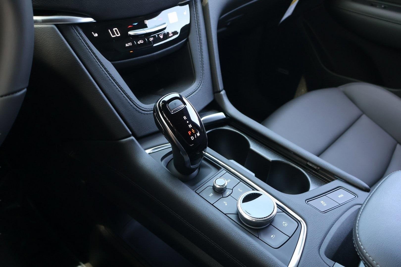 2025 Cadillac XT6 Luxury