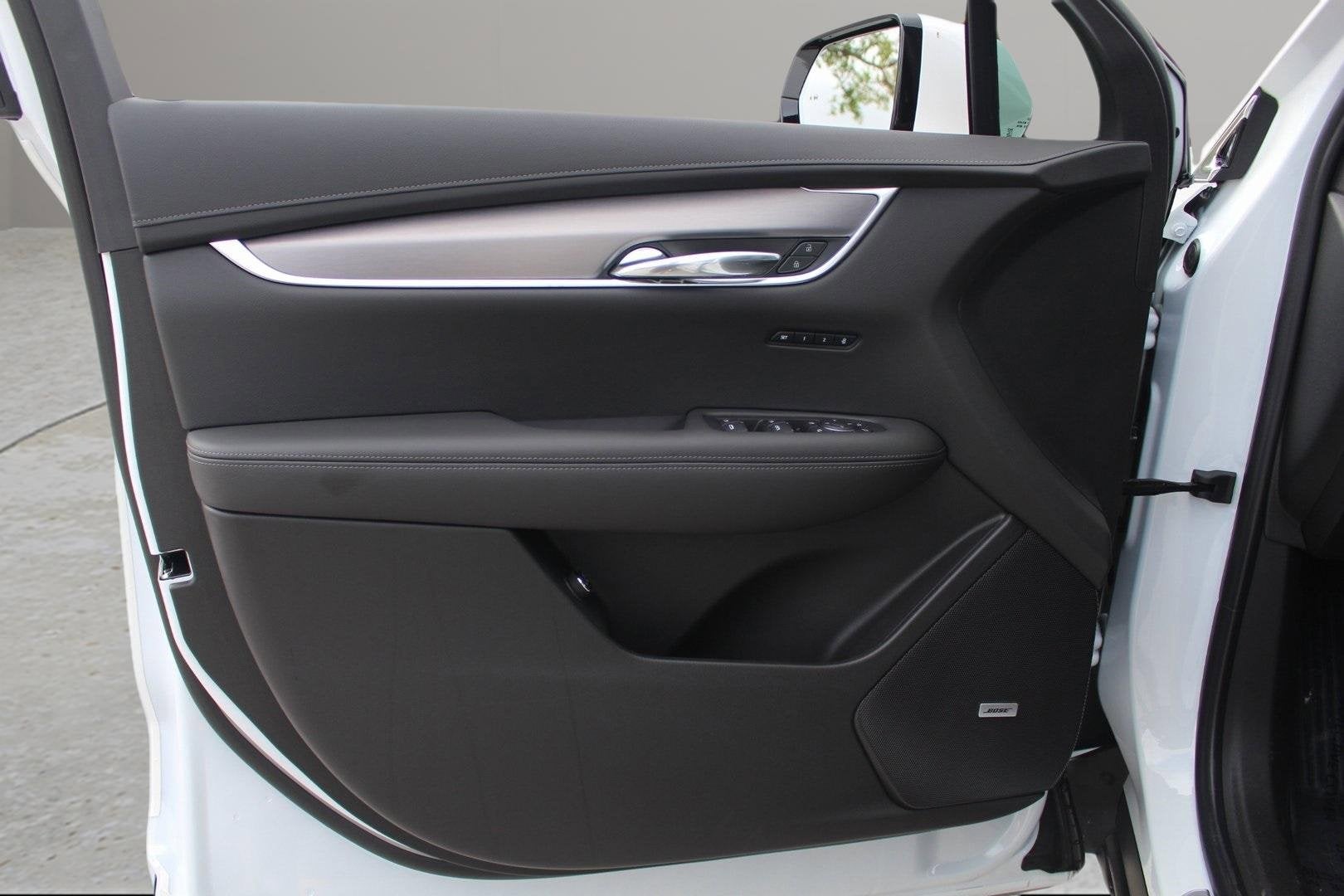 2025 Cadillac XT6 Luxury