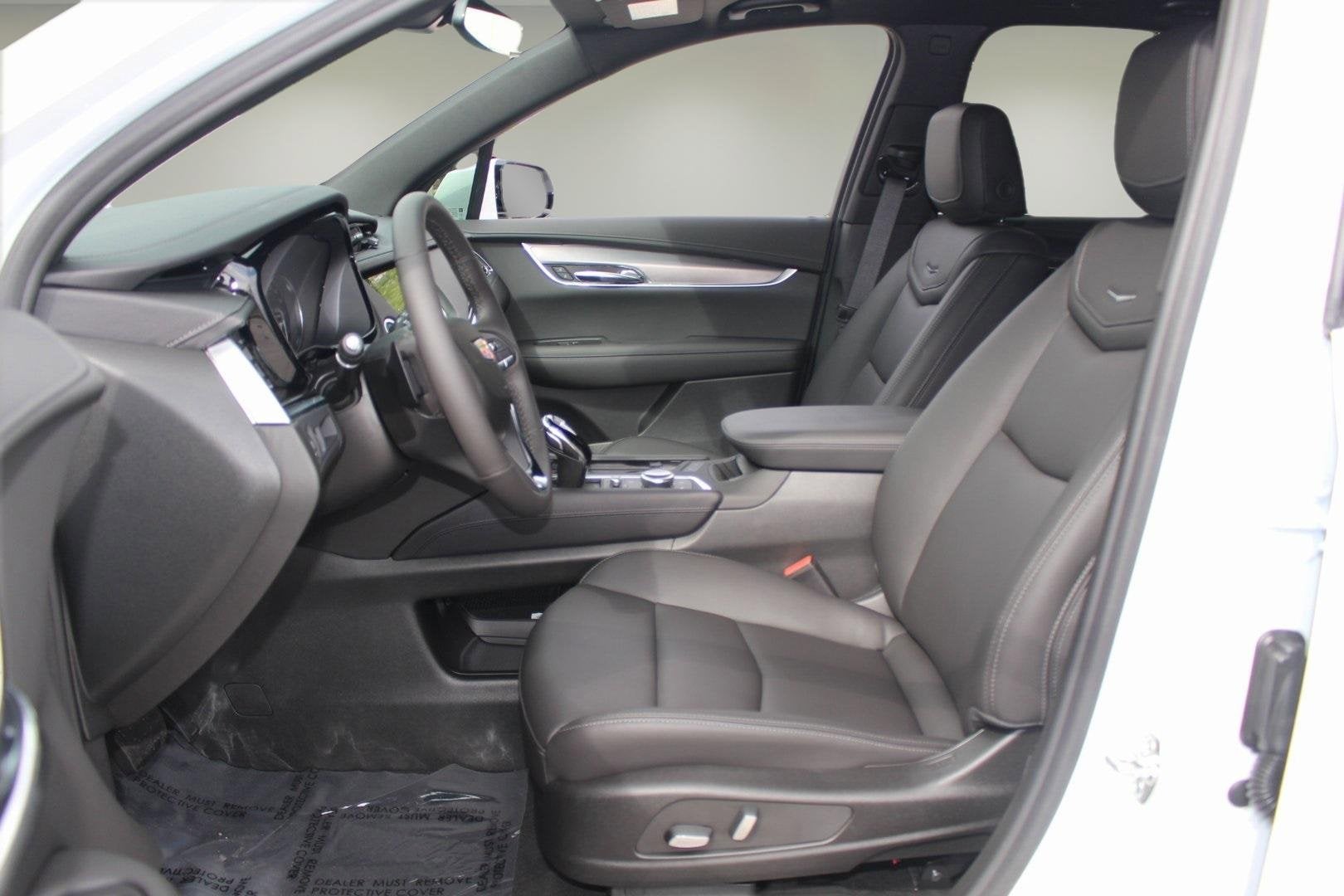 2025 Cadillac XT6 Luxury