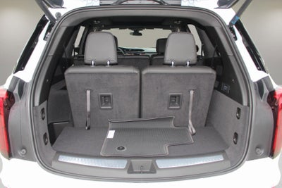 2025 Cadillac XT6 Luxury