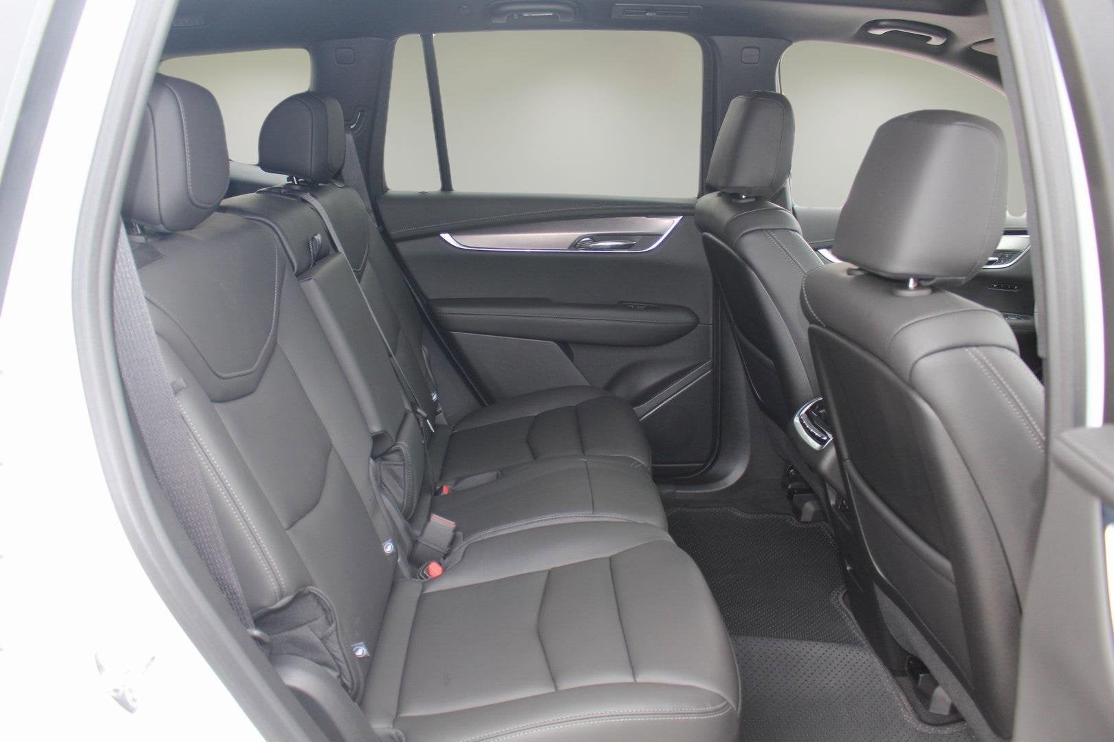 2025 Cadillac XT6 Luxury