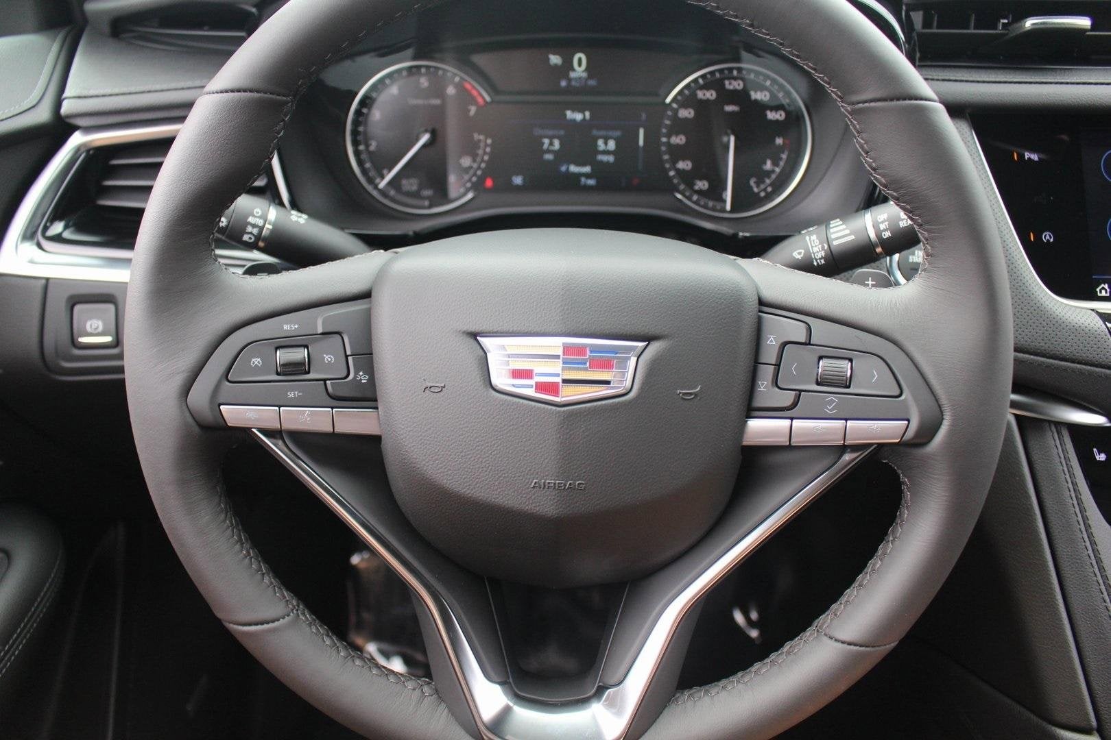 2025 Cadillac XT6 Luxury