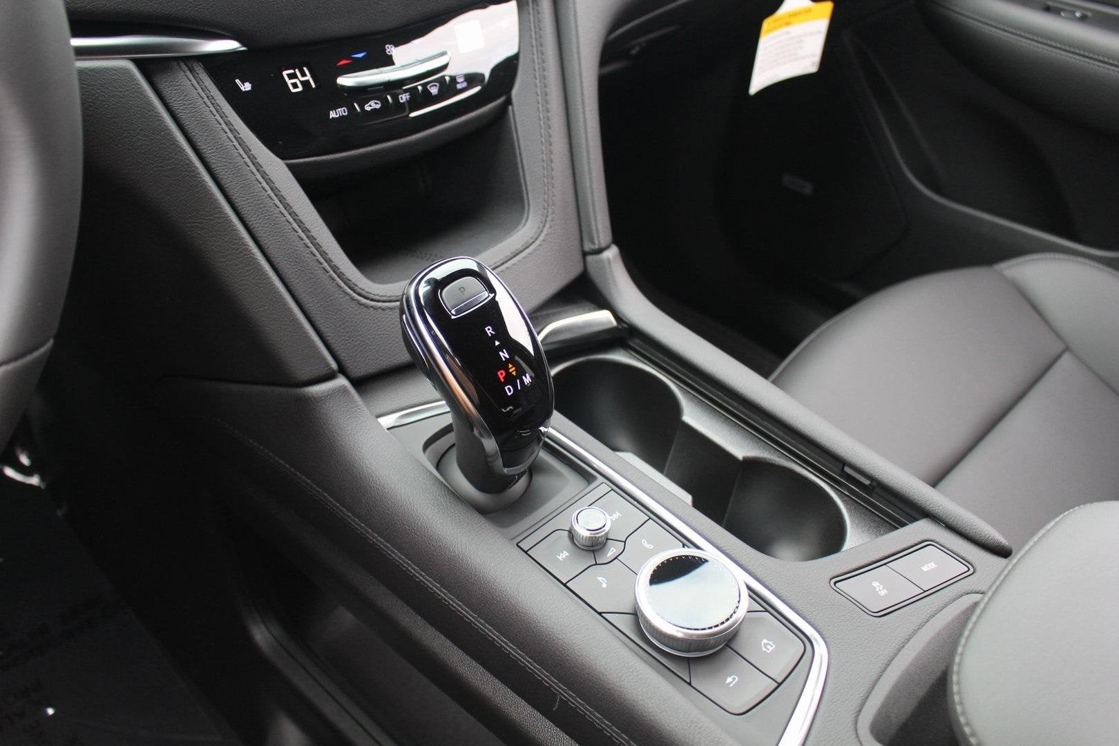 2025 Cadillac XT6 Luxury