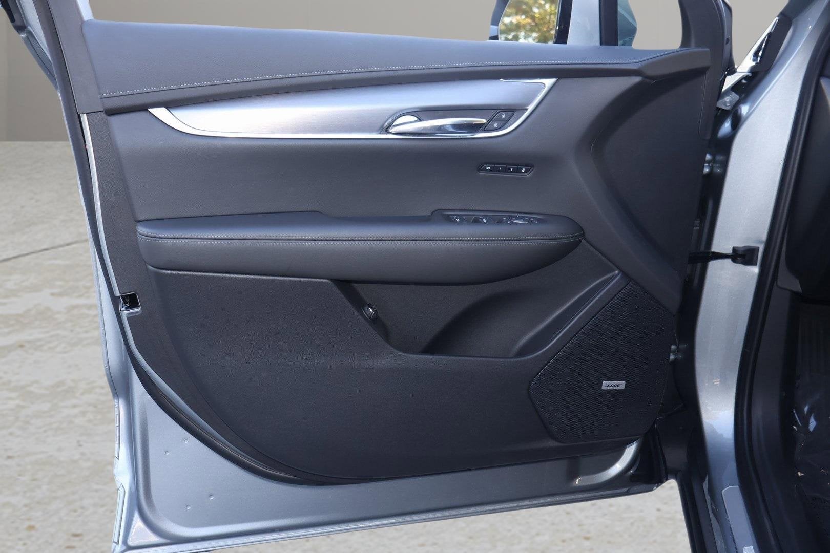 2025 Cadillac XT6 Luxury