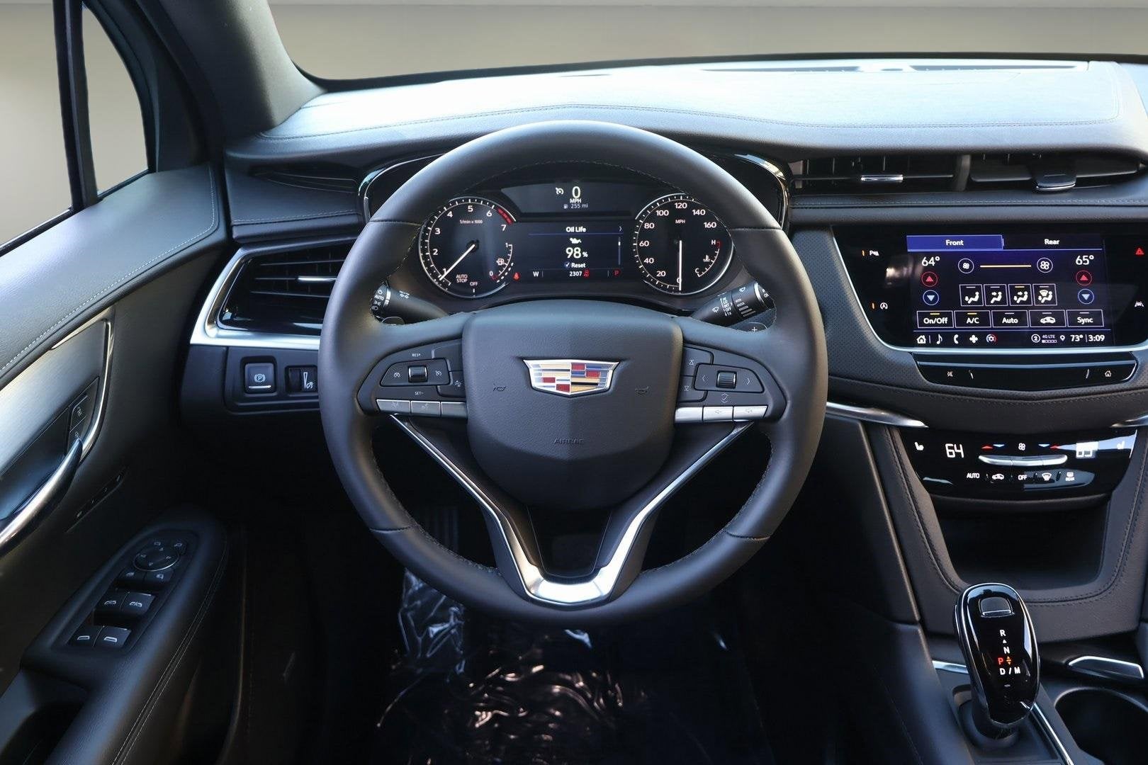 2025 Cadillac XT6 Luxury