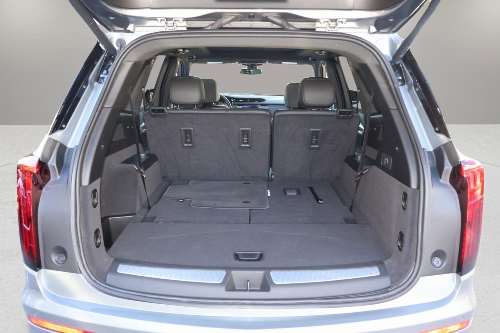 2025 Cadillac XT6 Luxury