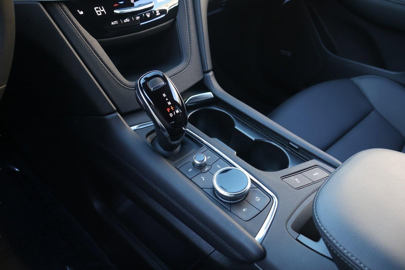 2025 Cadillac XT6 Luxury