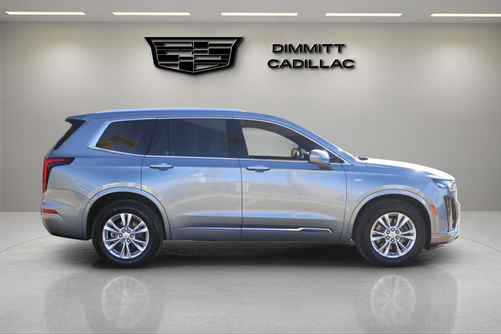 2025 Cadillac XT6 Luxury