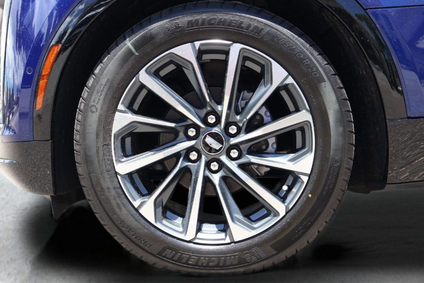 2025 Cadillac XT6 Luxury