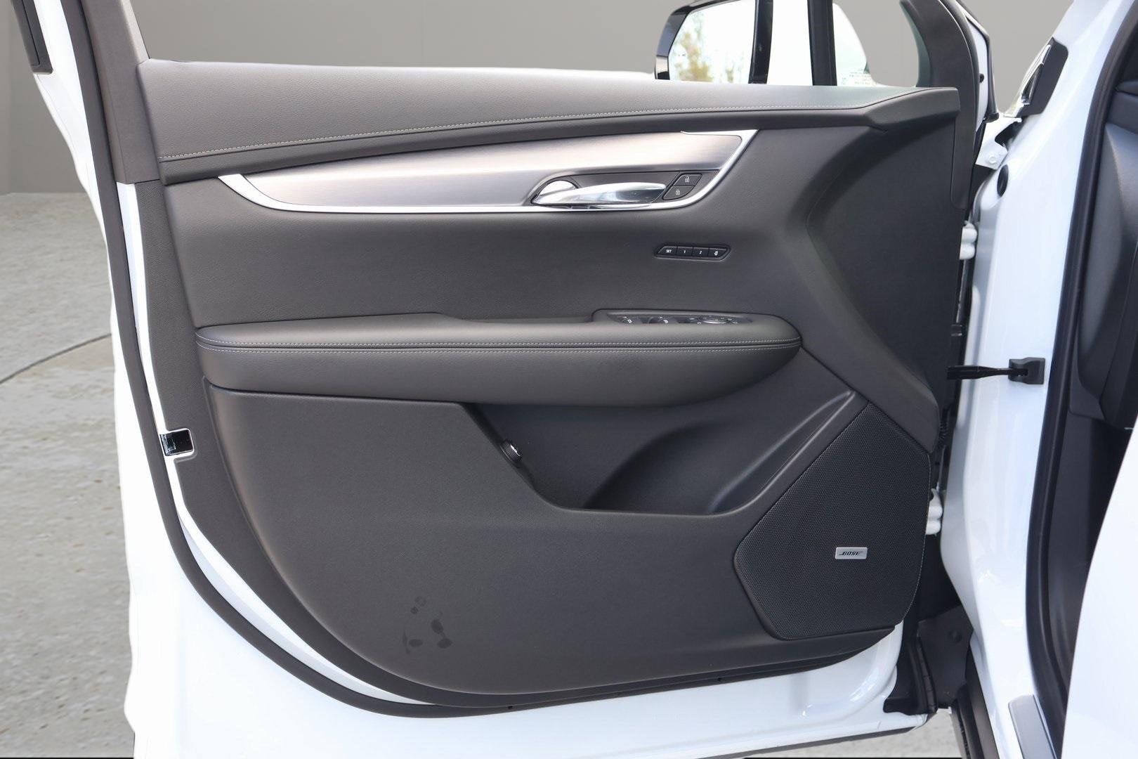 2025 Cadillac XT6 Luxury