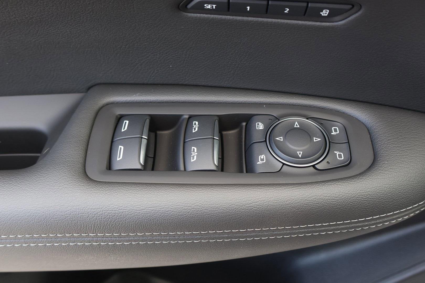 2025 Cadillac XT6 Luxury