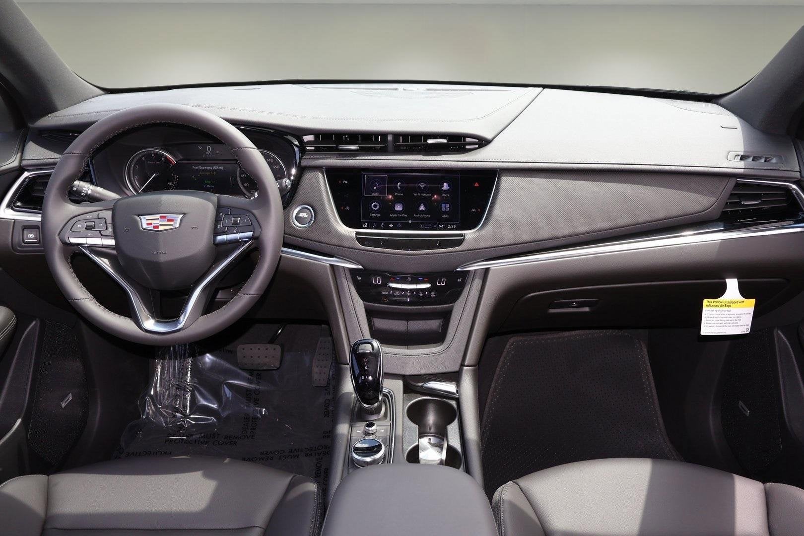 2025 Cadillac XT6 Luxury